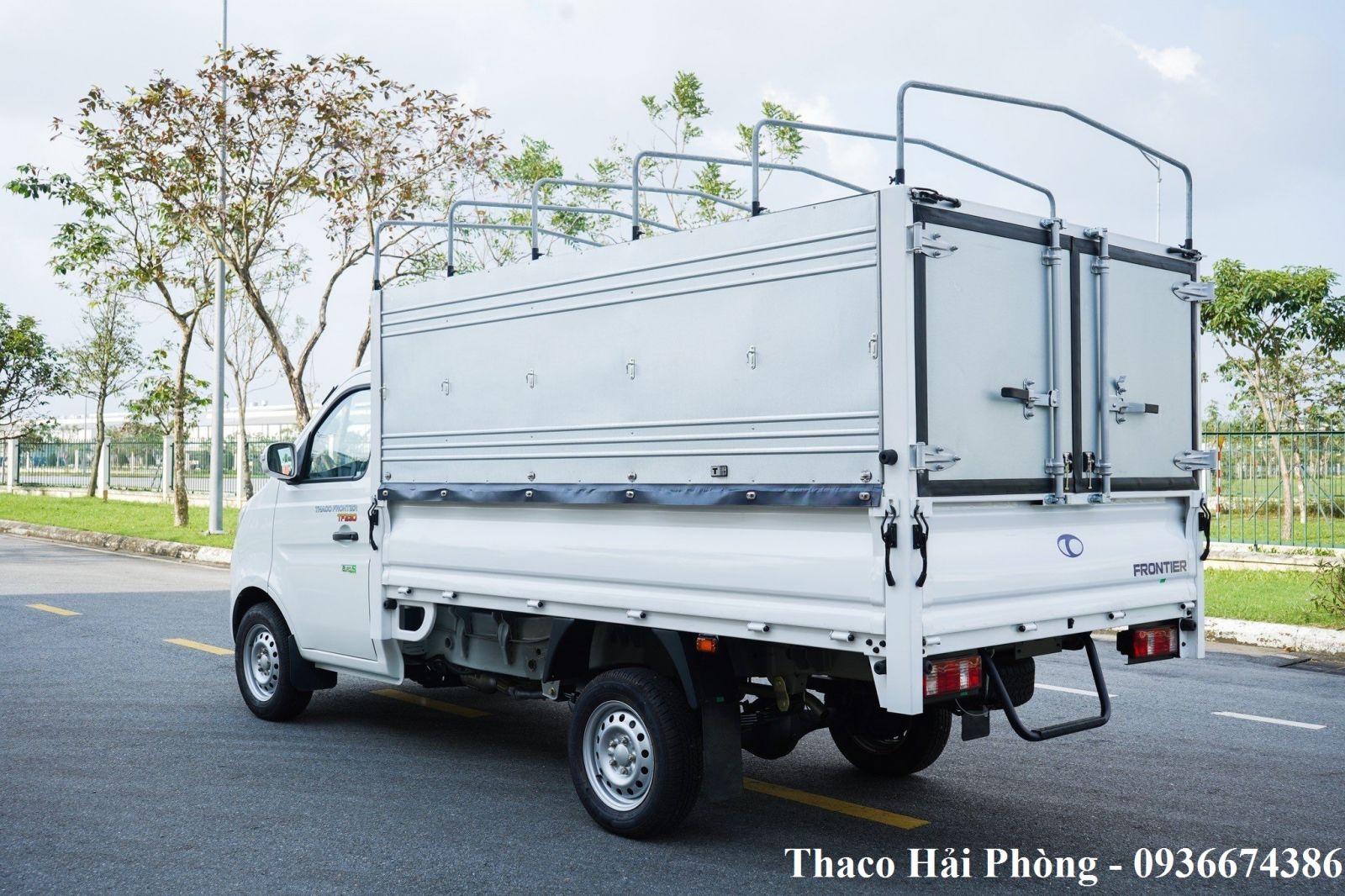 Thaco TF230 mui bạt