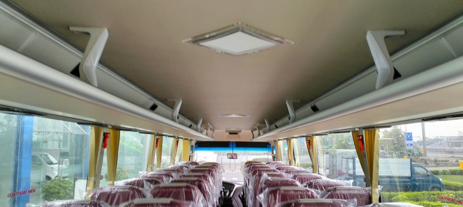 Trần xe nội thất Thaco TB74C